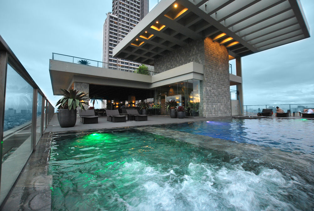 City Garden Hotel Makati image 1